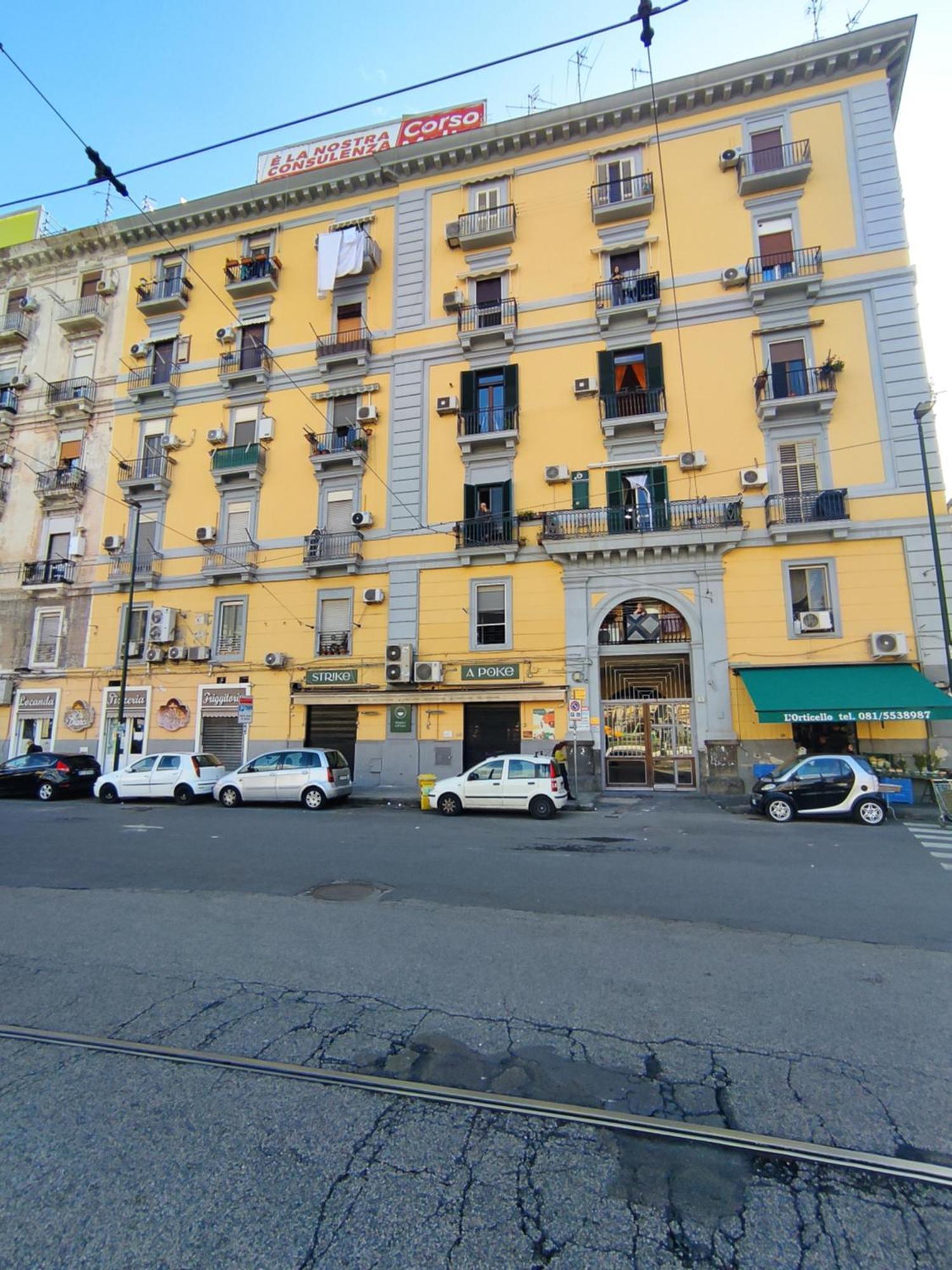 Apartamento Na' Stanza In Piazza Nápoles Exterior foto